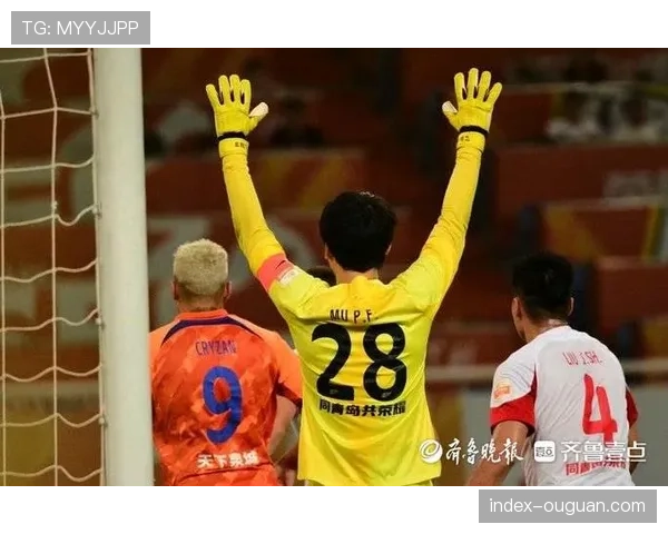 山东泰山与青岛海牛热身赛发生口角,双方球员一度对峙被及时拉开